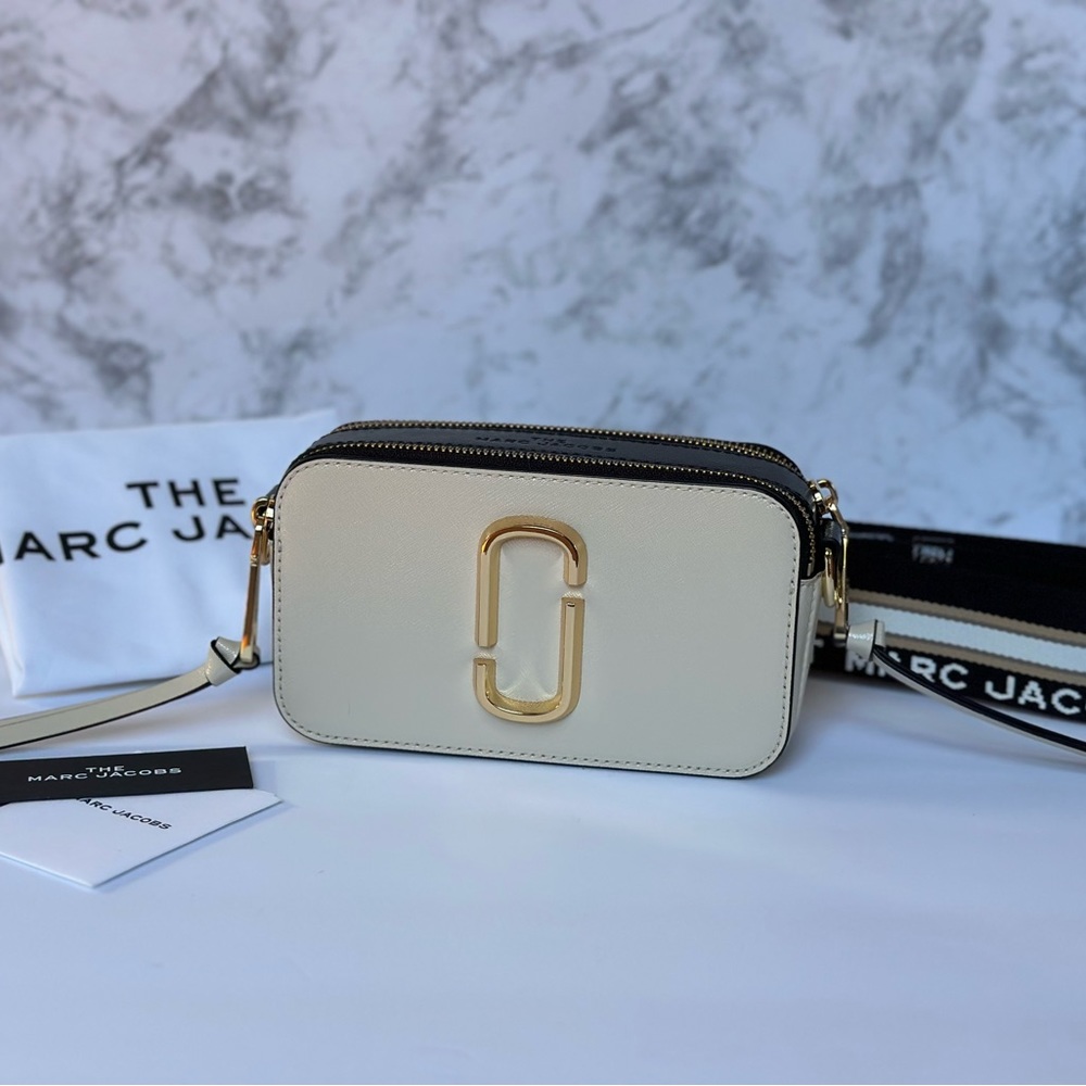 Marc Jacobs Snapshot